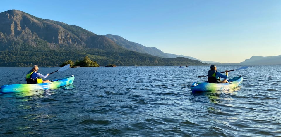 Columbia Gorge Kayak Tour - What to Bring (and What to Wear) for a Comfortable Paddle