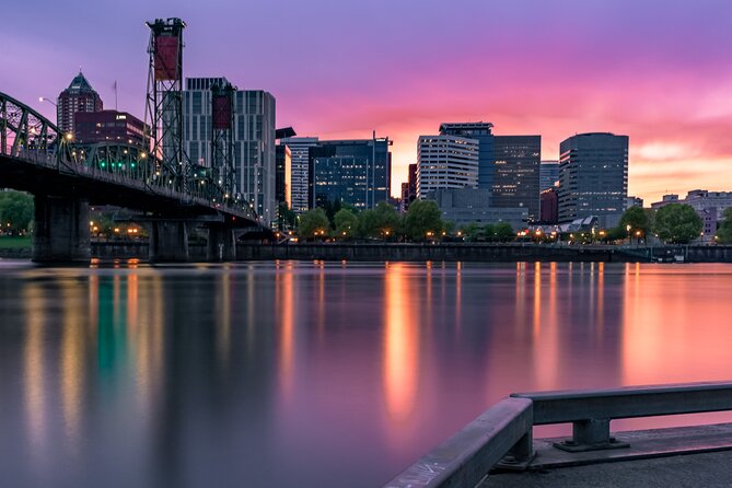 Eastbank Esplanade Sunset or Night Photography Walk - Small group size (max 5): where personal attention actually pays off