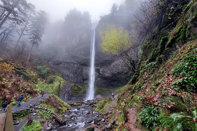 Explore Columbia River Gorge Half-Day Small-Group Hiking Tour - Portland Women’s Forum State Scenic Viewpoint: the Crown Point/Vista House photo