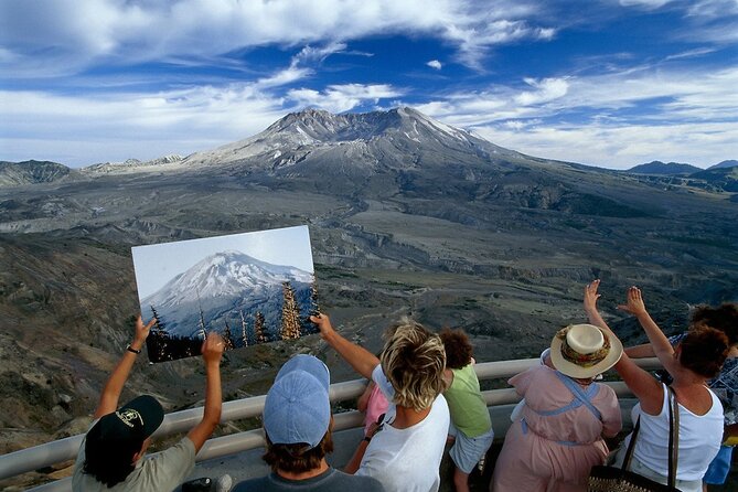 From Portland to Mt. Saint Helen Tour in a small group - Stop 1: Mount St. Helens Visitor Center, Silver Lake, and the eruption story in order