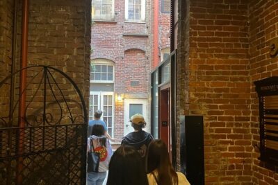 Haunted Underground Shanghai Tunnel Tour with Brewery Tastings - The tunnel walk: what it feels like under Old Town