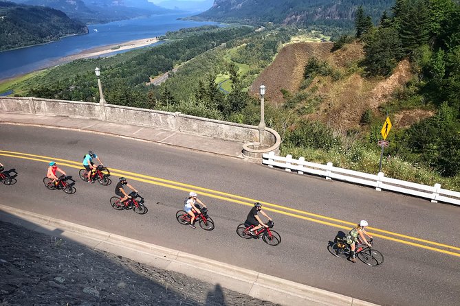 Hike and Bike Tour to Columbia River Gorge Waterfalls - The Gorge Waterfall Circuit: Multnomah, Latourell, and Bridal Veil