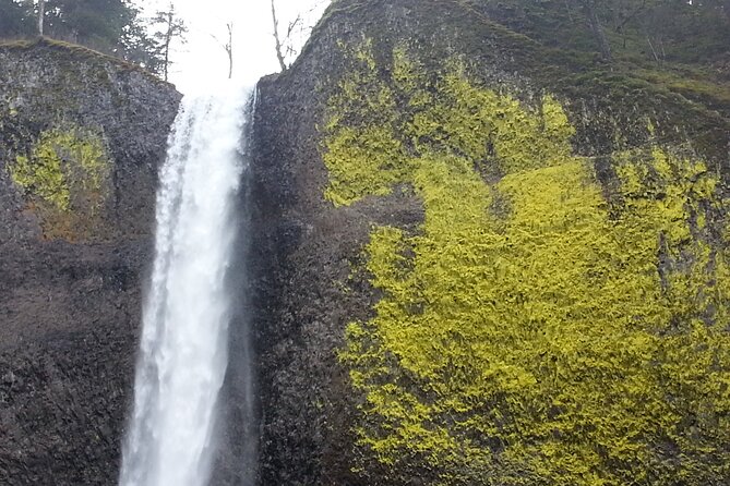 Morning Multnomah Falls and Gorge Waterfalls Tour - Vista House: the Crown Jewel viewpoint with built-in comfort