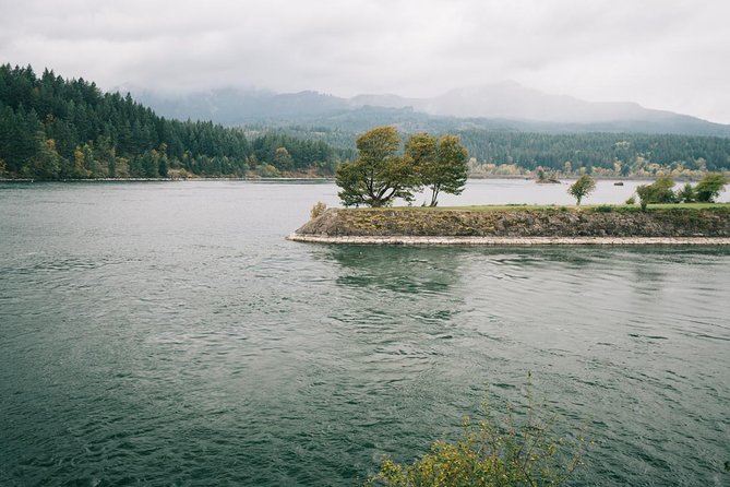 Multnomah Falls and Columbia River Gorge Waterfalls Tour Morning - Wahkeena Falls and Vista House: Two Stops That Make Time Feel Efficient