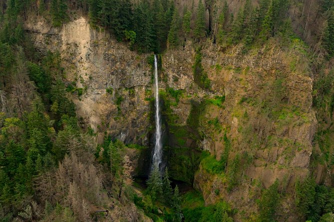 Multnomah Falls Waterfall Air Tour by Envi Adventures - What’s included on board (and what you should bring)