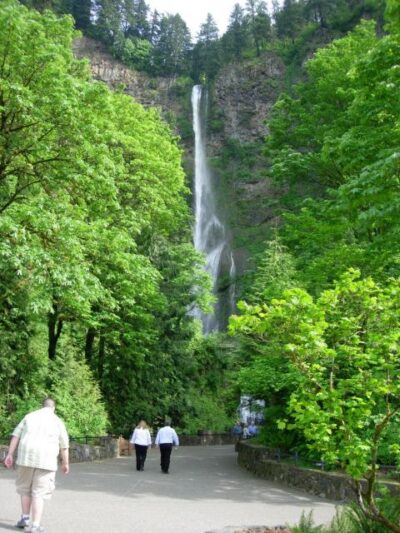 Portland: Columbia River Gorge Waterfalls Morning Tour - Getting picked up in downtown Portland (and how to not miss the van)