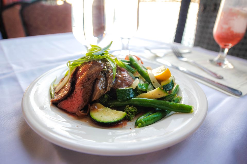 Portland: Dinner Cruise on the Willamette River - Best Fit: Anniversaries, Birthdays, and Relaxed Date Nights