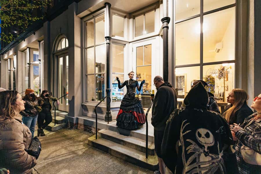 Portland: Ghosts, Poltergeists, and Psychopaths Walking Tour - The Haunted Hotel Stop: Hearing Paranormal Experiences Up Close