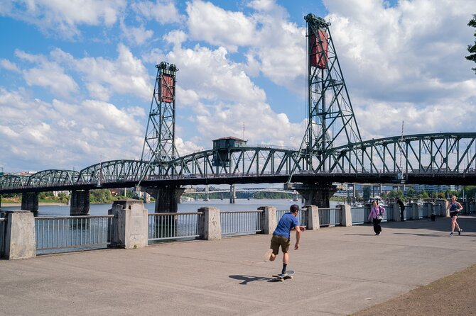 Portland Morning City Tour - Waterfront Park: Salmon Street Springs, maritime stories, and river views