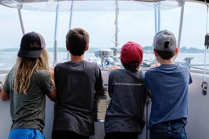 Small Group Afternoon Lighthouse Boat Cruise With Local Drinks - Wildlife and Fishing Heritage: What You Might Spot While You Cruise