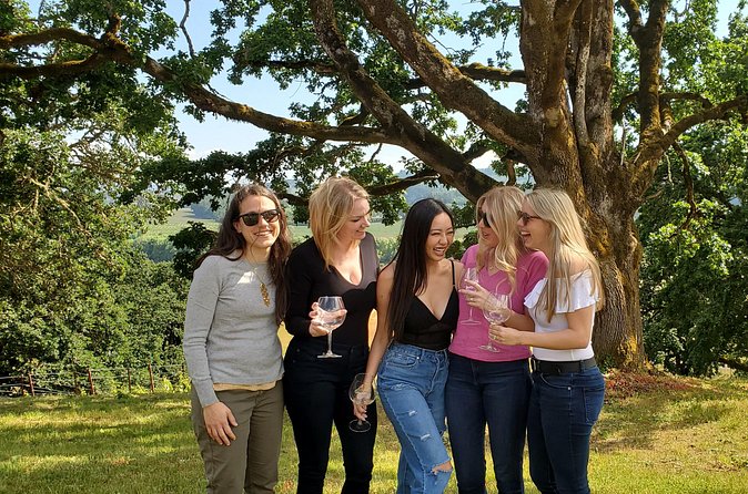 Willamette Valley Pinot Noir & Wood Fired Pizza Pairing Tour - Small Group Day Trips: Up to 14 Means More Real Conversation